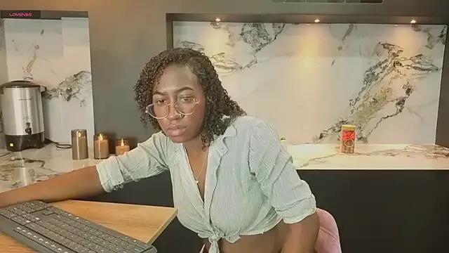 Qeen_blackk from StripChat