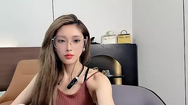 QiaoHui from StripChat is Freechat