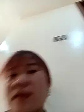 Qinejr37 webcams show profile image 
