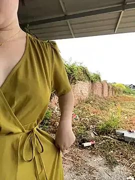 Photos of qinger2025 from StripChat is Freechat