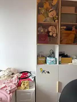 Photos of qinger2025 from StripChat is Freechat
