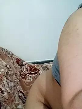 Queen-15 from StripChat