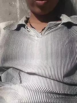 Queen-girs from StripChat