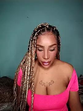 Discover our girls online shows and discover the company of countless livestreamers, with stunning shapes, sex toys and more.