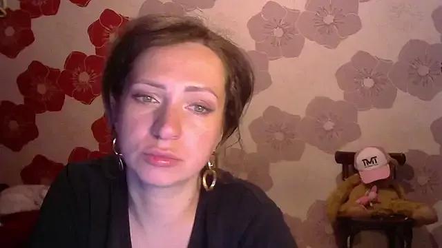 Queen_Daenerys from StripChat