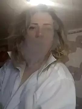 Queen_Daenerys from StripChat