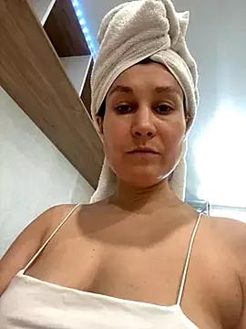 Queen_Dance from StripChat