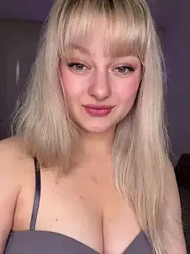 Queen_in_touch webcams show profile image 