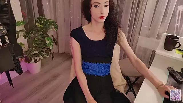 Discover our girls online shows and discover the company of countless livestreamers, with stunning shapes, sex toys and more.