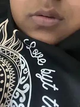 queen_sakhi24 from StripChat
