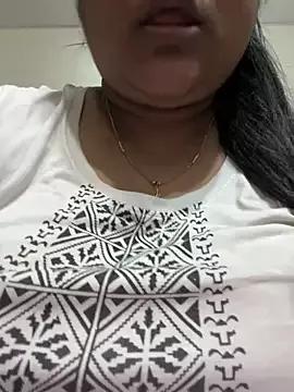queen_sakhi24 from StripChat is Freechat