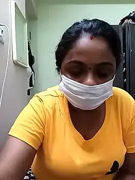 queendivya from StripChat