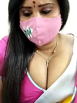 Queenflowerr from StripChat is Freechat