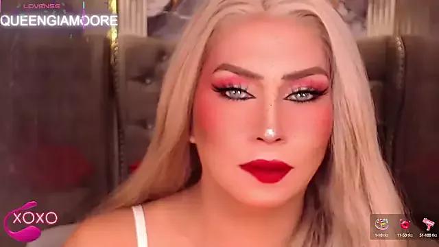 QueenGia_Ts from StripChat