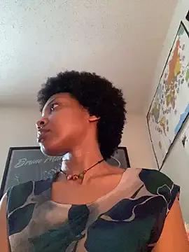 QueenKimi from StripChat is Freechat