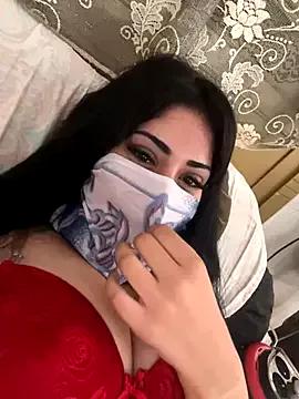 QueenLujaine from StripChat