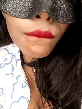 Queenniharikaa webcams show profile image 