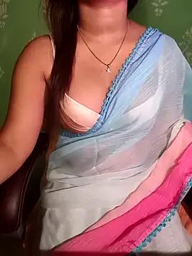 QueenOfHeart_07 from StripChat