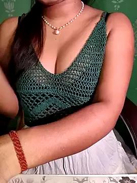 QueenOfHeart_07 from StripChat