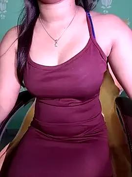 QueenOfHeart_07 from StripChat