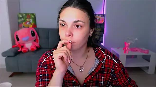 queenofthesense_ from StripChat
