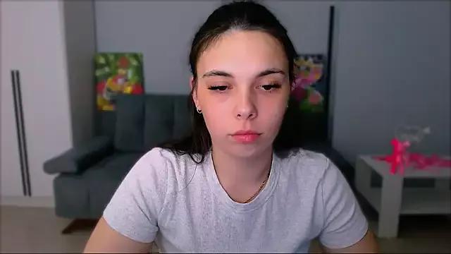 queenofthesense_ from StripChat