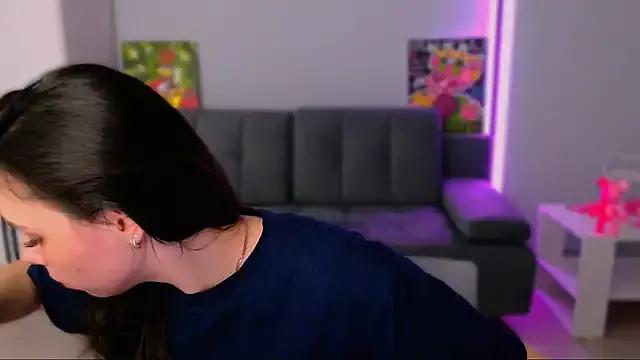 queenofthesense_ from StripChat