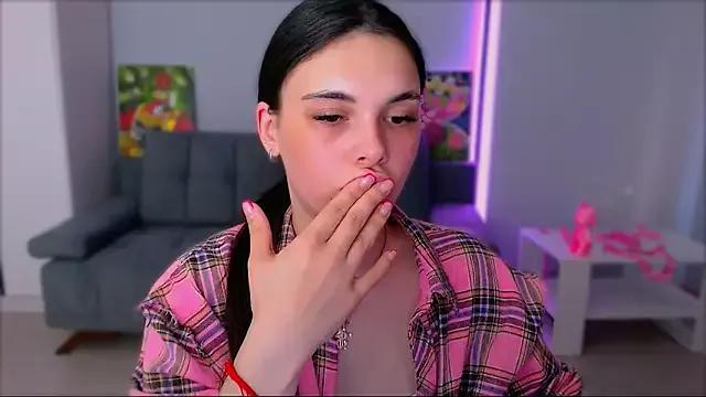 queenofthesense_ from StripChat