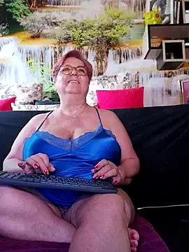 QueenPammy1 from StripChat