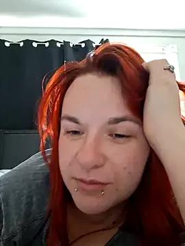 queenpeaches121 from StripChat is Freechat