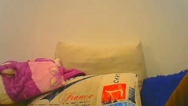 QueenRomaxx1 from StripChat
