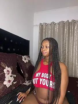 QueenTee23 from StripChat