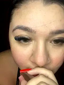 Photos of QueenYumi from StripChat is Freechat