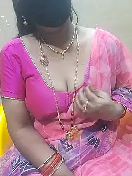 Raashi369 from StripChat