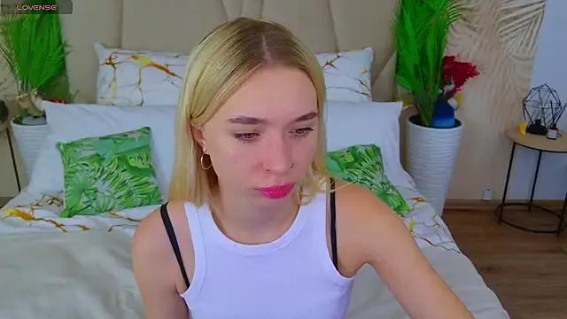 RachelColon from StripChat is Freechat