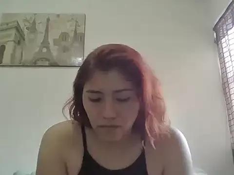 Discover our girls online shows and discover the company of countless livestreamers, with stunning shapes, sex toys and more.