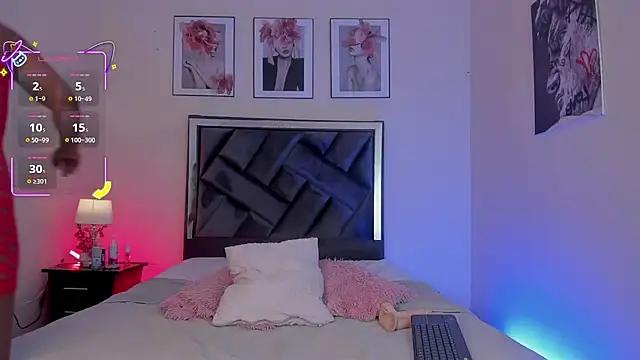 Discover our girls online shows and discover the company of countless livestreamers, with stunning shapes, sex toys and more.