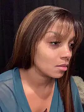 Rakiyahcharms from StripChat is Freechat