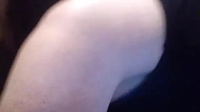 Raven_Blue_xox from StripChat is Freechat