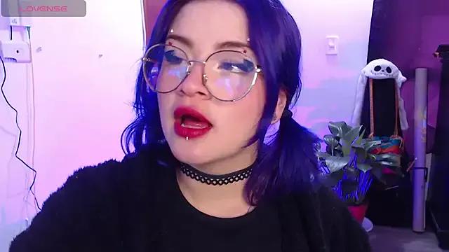 Raventh_ from StripChat is Freechat