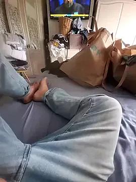 realeasy1 from StripChat is Freechat