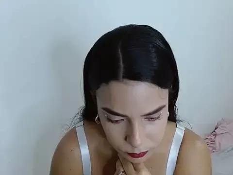 Rebecadiaz13 from StripChat is Freechat