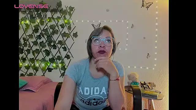 rebecca09_sexy from StripChat