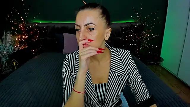 Rebecca_Diamond from StripChat