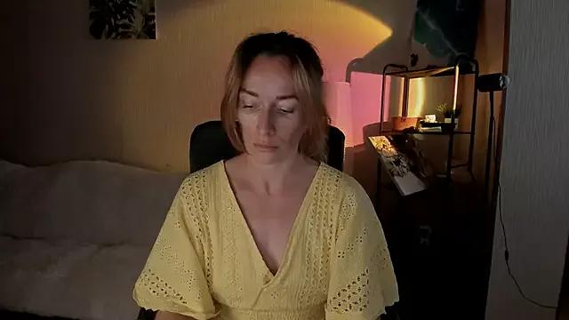 RebeccaMartinez from StripChat is Freechat