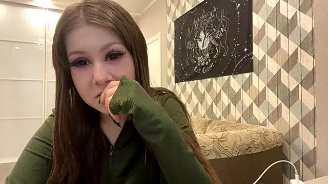 Discover our girls online shows and discover the company of countless livestreamers, with stunning shapes, sex toys and more.