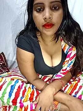 RED_CHILLY_QUEEN from StripChat is Freechat