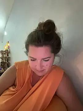 red_mini_fox from StripChat is Freechat