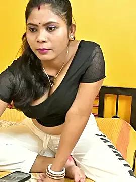 Photos of RedQQueen from StripChat is Freechat