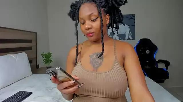 Renee-18 from StripChat